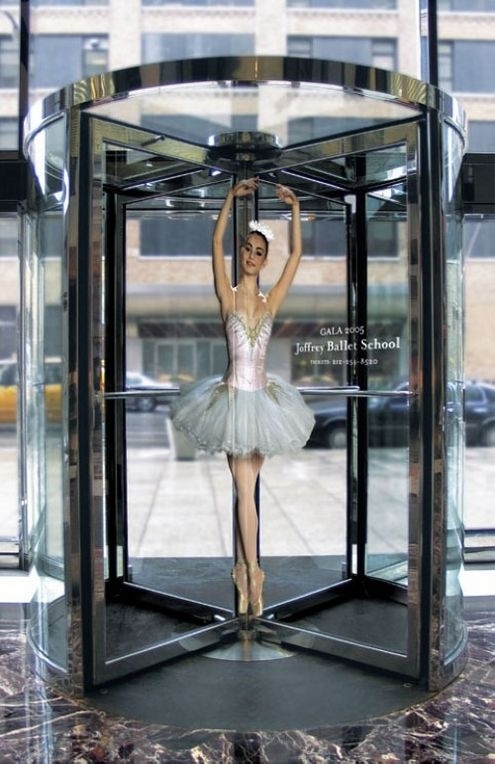 請(qǐng)注意自動(dòng)旋轉(zhuǎn)門(mén)紅外傳感器盲區(qū)