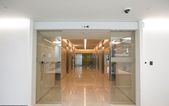 成都無框玻璃自動感應門工程,成都無框玻璃自動感應門安裝 成都無框玻璃自動感應門工程,成都無框玻璃自動感應門安裝